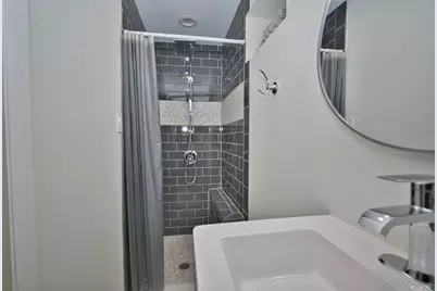 5936 N Melvina Avenue, Chicago, IL 60646 - Photo 15
