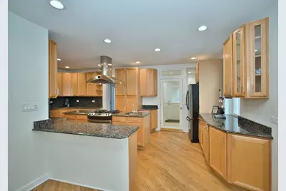 5936 N Melvina Avenue, Chicago, IL 60646 - Photo 3