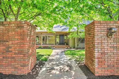 10 Carriage Way, Champaign, IL 61821 - Photo 5