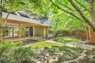 10 Carriage Way, Champaign, IL 61821 - Photo 3