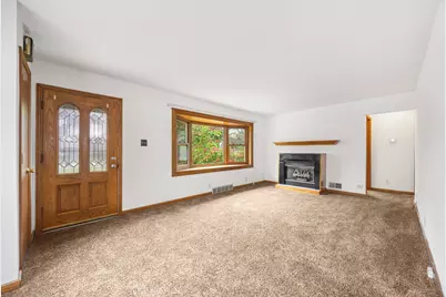 140 W Le Moyne Avenue, Lombard, IL 60148 - Photo 3