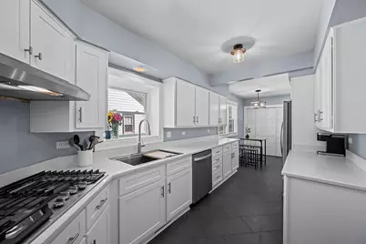 331 E Russell Street, Barrington, IL 60010 - Photo 9