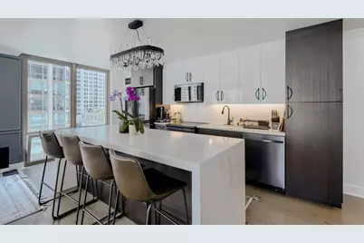 2 E Erie Street #1511, Chicago, IL 60611 - Photo 3