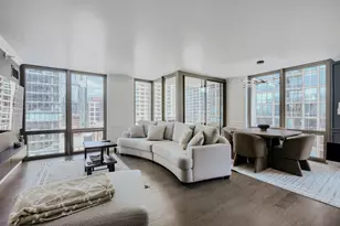 2 E Erie St, Chicago, IL 60611 - Photo 9