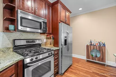 1308 W Granville Avenue #1, Chicago, IL 60660 - Photo 9