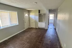 201 W 10th St, Chicago Heights, IL 60411 - Photo 3