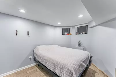705 N Ridgeway Avenue, Chicago, IL 60624 - Photo 11