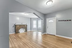 705 N Ridgeway Ave, Chicago, IL 60624 - Photo 3