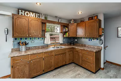 5400 W 83rd Place, Burbank, IL 60459 - Photo 7