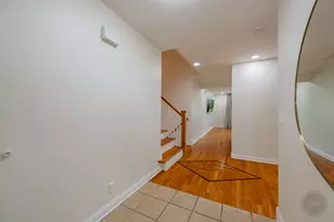 10S220 Alan Rd, Naperville, IL 60564 - Photo 5