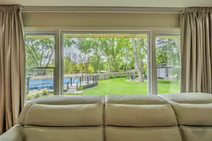 10S220 Alan Rd, Naperville, IL 60564 - Photo 17