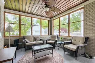 2152 W 107th Pl, Chicago, IL 60643 - Photo 9