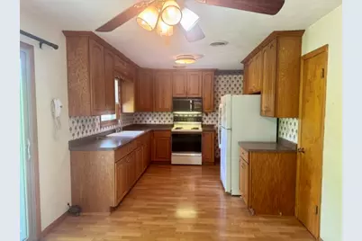 2613 N 11th Street, Clinton, IA 52732 - Photo 3