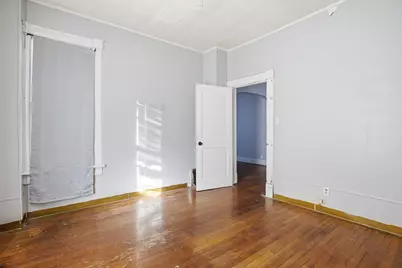 2115 W 4 Street, Davenport, IA 52802 - Photo 17
