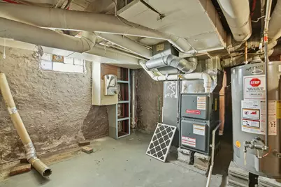 2115 W 4 Street, Davenport, IA 52802 - Photo 23