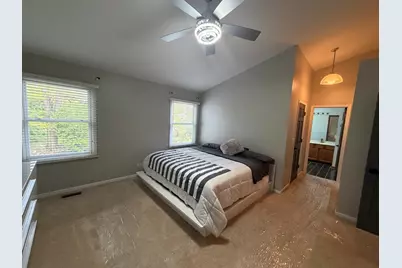 414 Spring Court W, Carpentersville, IL 60110 - Photo 11