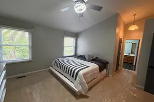 414 Spring Ct W, Carpentersville, IL 60110 - Photo 11