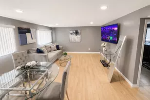 625 Devonshire Dr, Des Plaines, IL 60018 - Photo 9