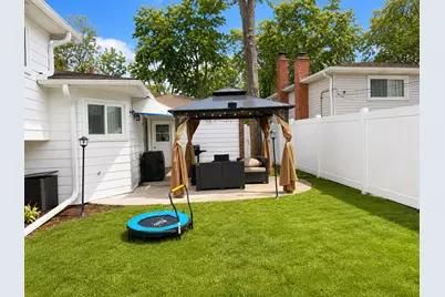 625 Devonshire Drive, Des Plaines, IL 60018 - Photo 13