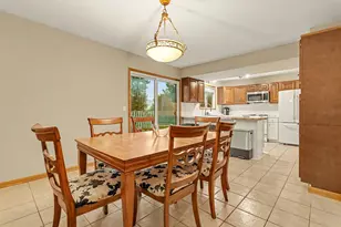 309 Thistle Dr, Bolingbrook, IL 60490 - Photo 5
