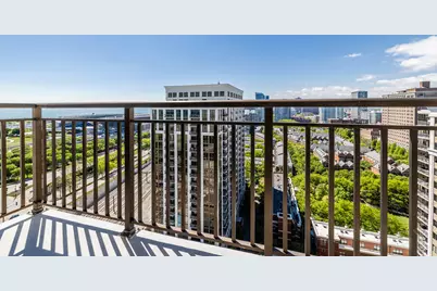 233 E 13th Street #2108, Chicago, IL 60605 - Photo 7