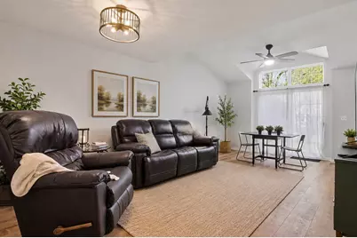 386 Crystal Ridge Drive #386, Crystal Lake, IL 60012 - Photo 5