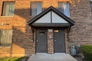 225 Gregory St, Aurora, IL 60504 - Photo 1