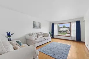 14640 Memorial Dr, Dolton, IL 60419 - Photo 3