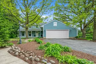 4N015 Trotter Ln, Saint Charles, IL 60175 - Photo 1