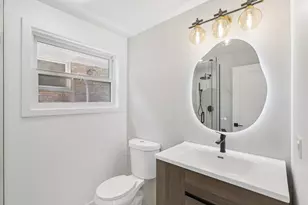 8135 W Rascher Ave, Chicago, IL 60656 - Photo 35