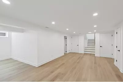 8135 W Rascher Avenue, Chicago, IL 60656 - Photo 27