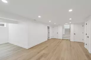 8135 W Rascher Ave, Chicago, IL 60656 - Photo 27