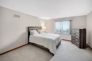15538 Royal Glen Ct, Orland Park, IL 60467 - Photo 11