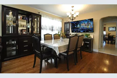 4916 W Montrose Avenue, Chicago, IL 60641 - Photo 5