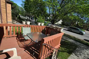 4916 W Montrose Ave, Chicago, IL 60641 - Photo 3