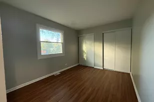 510 Hickory St, Mundelein, IL 60060 - Photo 5
