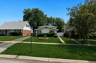3961 168th St, Country Club Hills, IL 60478 - Photo 3