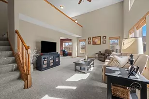 2518 Imgrund Rd, North Aurora, IL 60542 - Photo 11