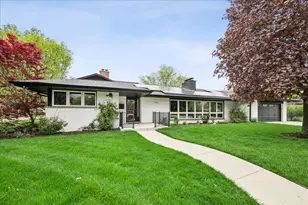 4720 W Albion Ave, Lincolnwood, IL 60712 - Photo 1