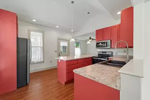 708 E Center St, Monticello, IL 61856 - Photo 5