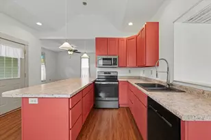 708 E Center St, Monticello, IL 61856 - Photo 7