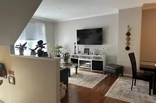 172 N East River Rd, Des Plaines, IL 60016 - Photo 7