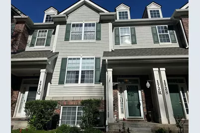 172 N East River Road #R, Des Plaines, IL 60016 - Photo 1