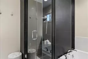 1622 W Julian St, Chicago, IL 60622 - Photo 17