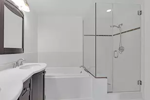 947 Kensington Dr, Northbrook, IL 60062 - Photo 15