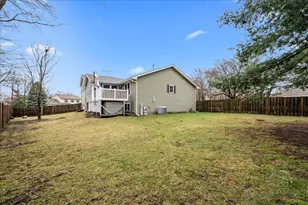 701 Viking Dr, Batavia, IL 60510 - Photo 23