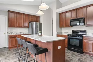 1698 Fredericksburg Ln, Aurora, IL 60503 - Photo 9