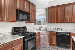 1698 Fredericksburg Ln, Aurora, IL 60503 - Photo 7