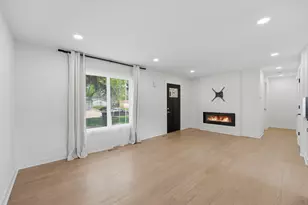 231 St Marys Pkwy, Buffalo Grove, IL 60089 - Photo 5