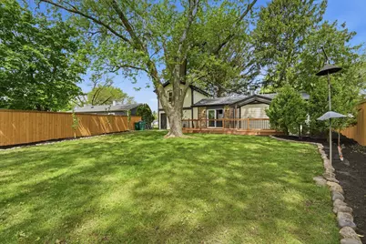 231 Saint Marys Parkway, Buffalo Grove, IL 60089 - Photo 35
